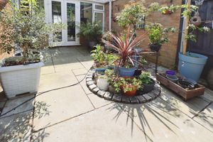 TYLNEY CLOSE- click for photo gallery